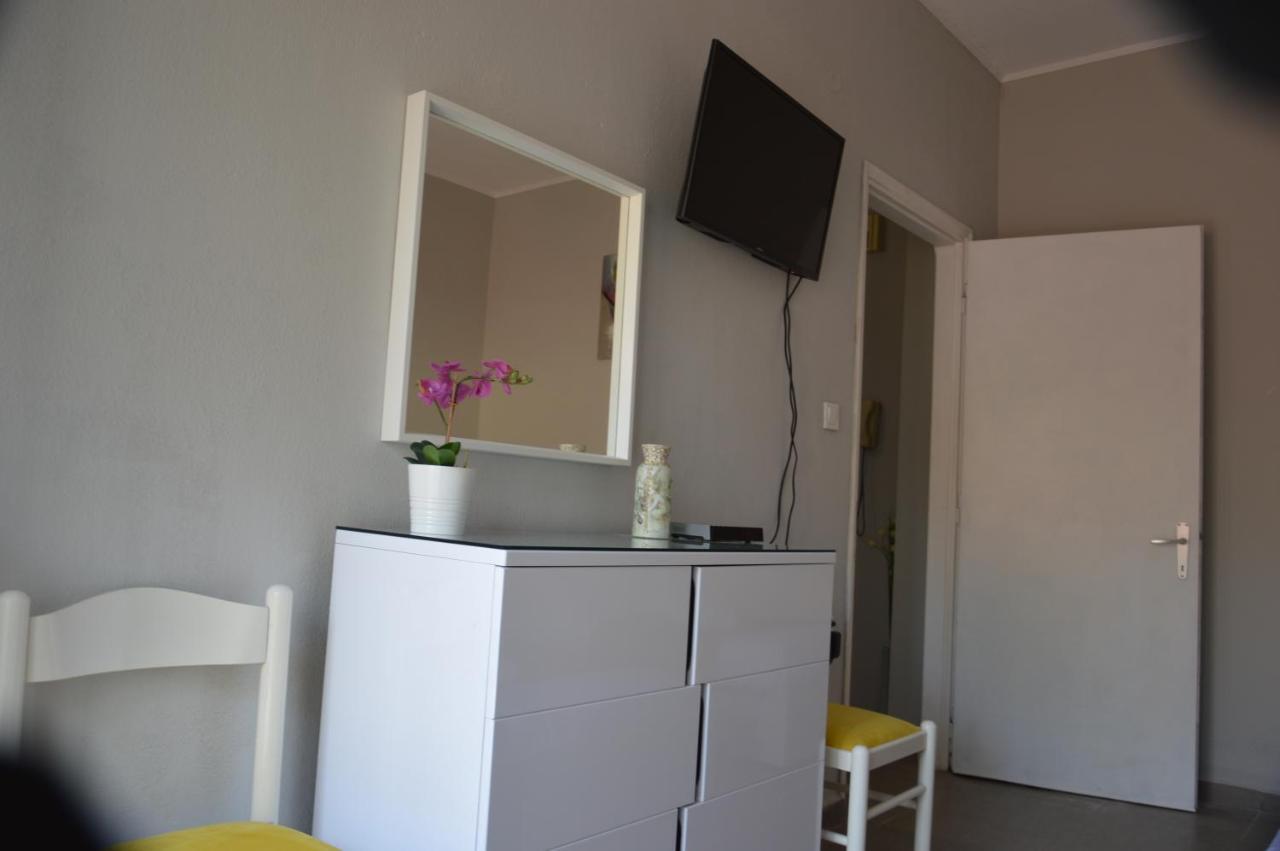 Daisy Apartment Аспровальта Экстерьер фото